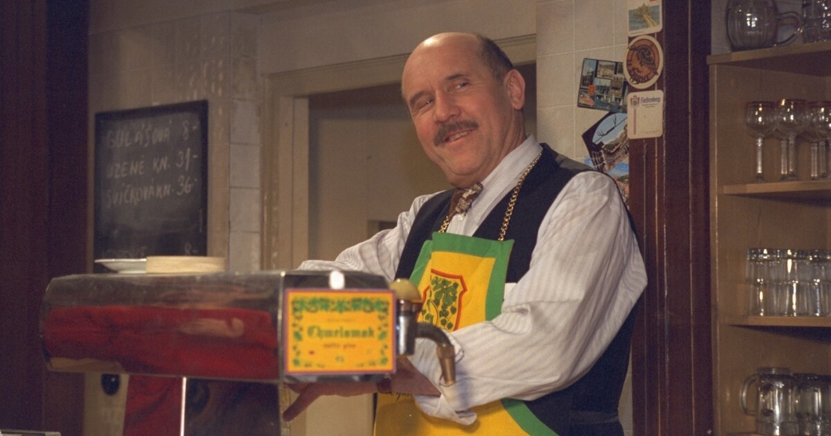 Kvíz: Do naší hospůdky vedou jen tři schůdky. Jak dobře znáš kultovní seriál Hospoda?