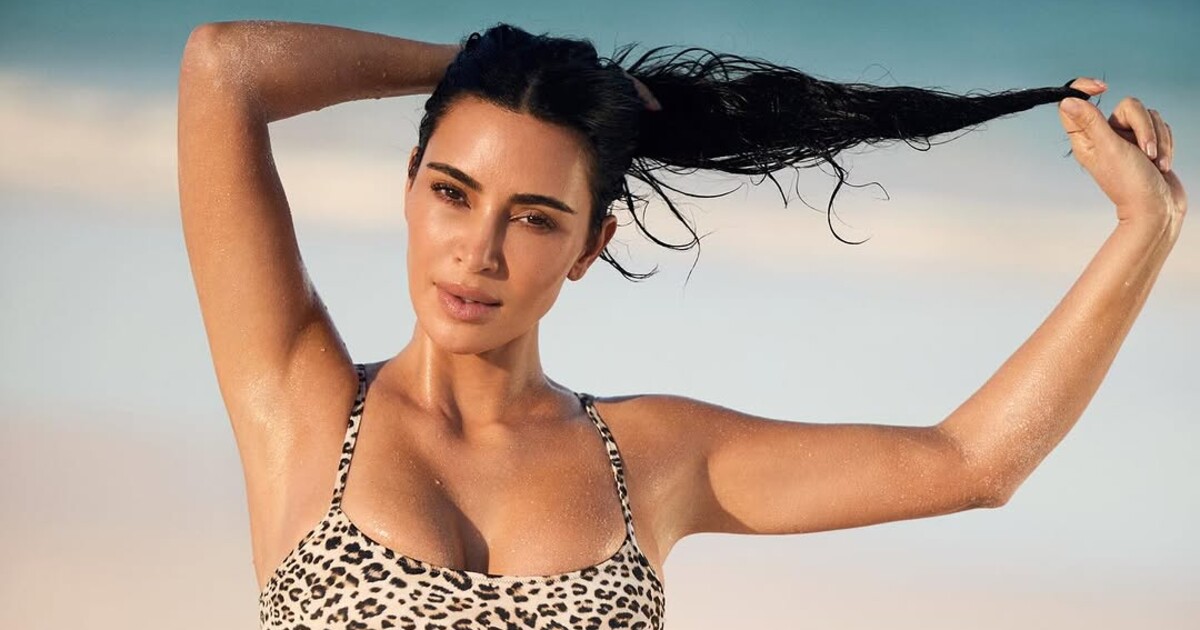 Kim Kardashian je připravena na léto: SKIMS přichází s novou plážovou kolekcí