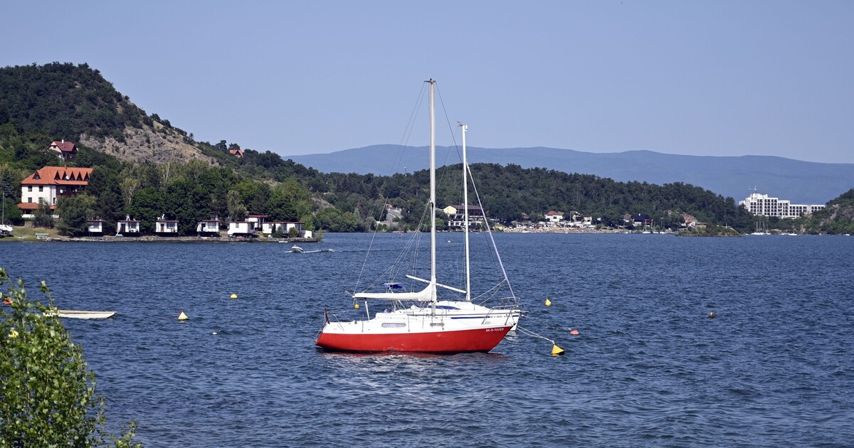 Plavba do Chorvatska skončila tragédií. Muž zemřel přímo před očima svého syna