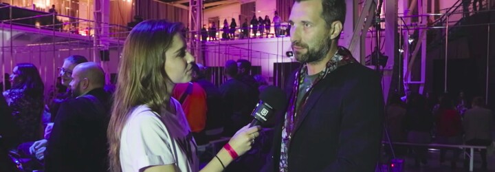 Známe tváre priznali svoje módne faily. Aké kúsky oblečenia z ich šatníka by si už nikdy neobliekli?