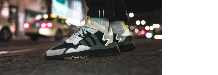 Reflexní obuv či bundy teď vládnou streetwearové a sportovní módě. Jak k tomu došlo?