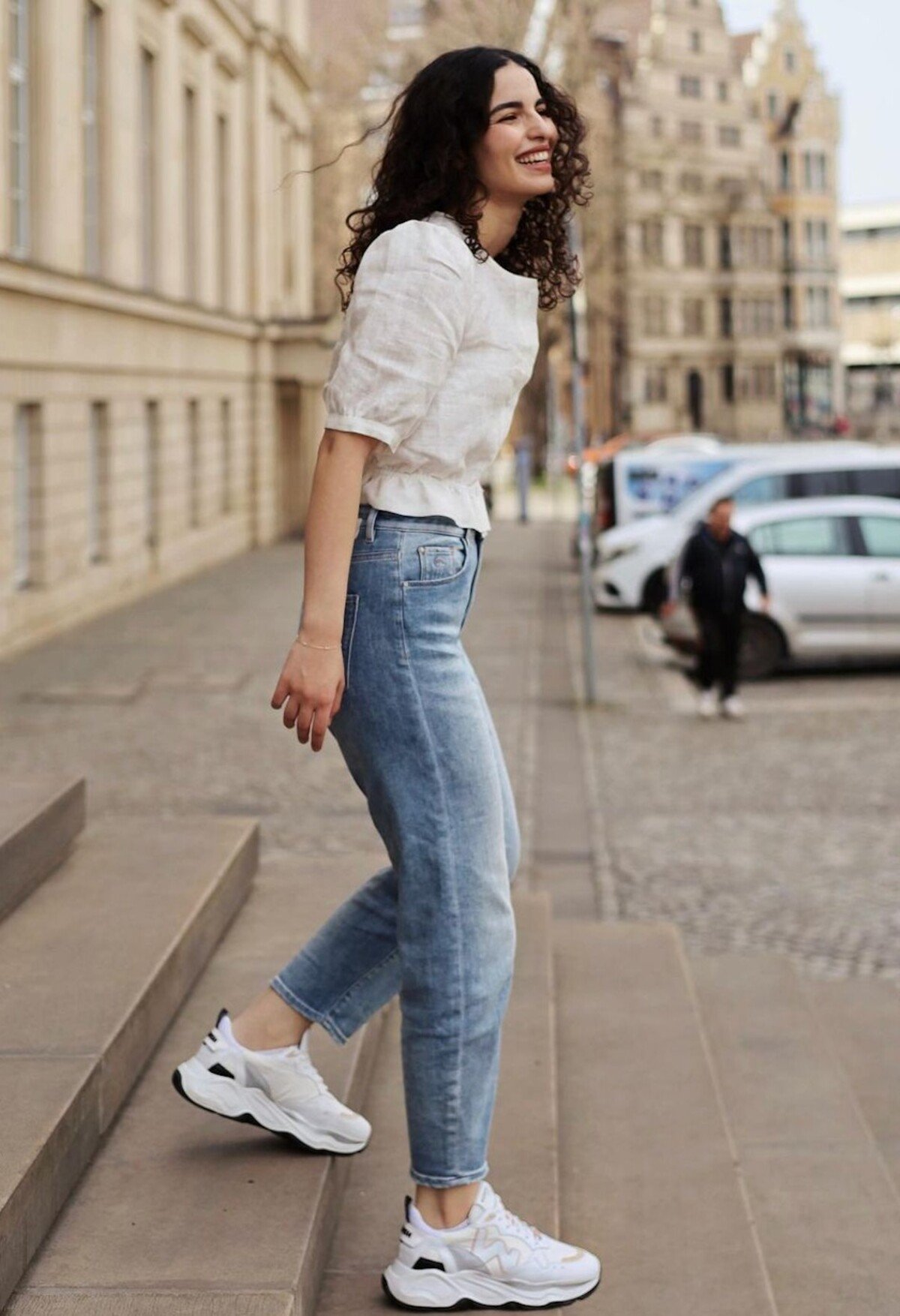 To, že eco-friendly móda dokáže byť štýlová, ti dokáže nemecká influencerka Noa. Poradí ti, kde kúpiť štýlové vegánske sneakersy či kvalitné džínsy.
