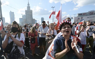 Poľsko má nový rekord nakazených koronavírusom, blíži sa k tisícke denne. Najviac prípadov je pri slovenských hraniciach.