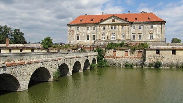 Ktorý zámok je na obrázku?