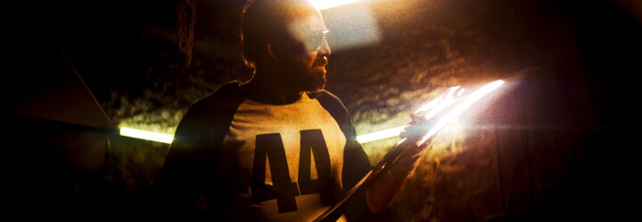 Pomstou poháňaný Nicolas Cage loví v šialenom thrilleri členov náboženskej sekty. Kritici hovoria o geniálnom filme a budúcej kultovke