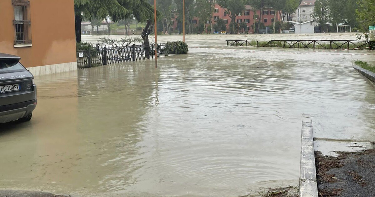 Itálie: Počet obětí dešťů a záplav stoupl na 13