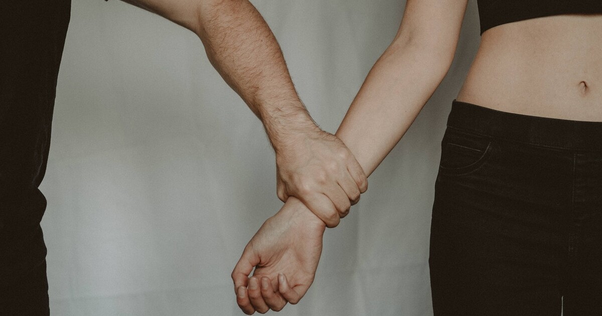 Nová definice domácího násilí má lépe chránit oběti. Jak má zákon vypadat a kdy vstoupí v platnost?