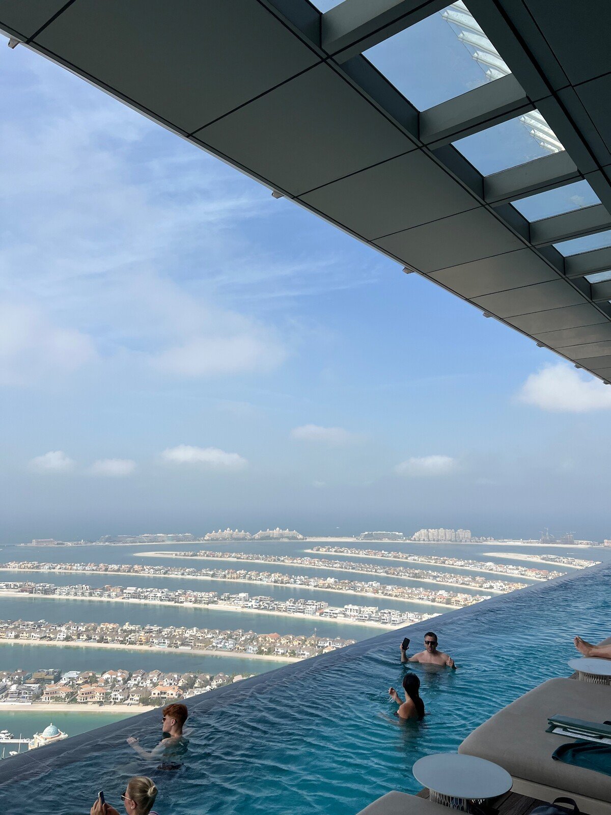 aura skypool infinity pool bazén dubaj