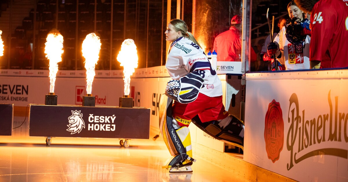 Mistrovství světa žen v hokeji už klepe na dveře. Jak se na něj těší brankářka nároďáku Viktoria Švejdová?