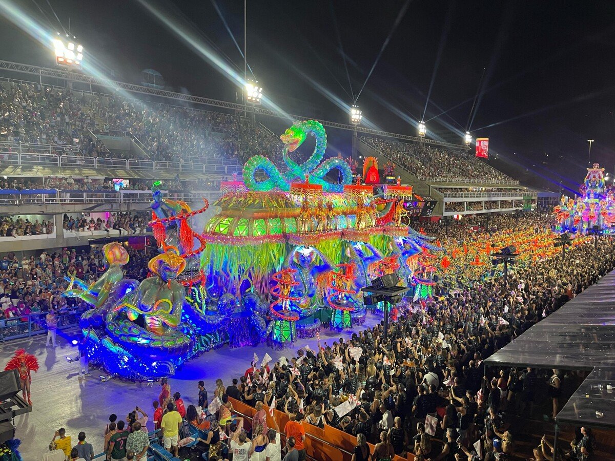 Lukás tancuje na karnevale v Riu