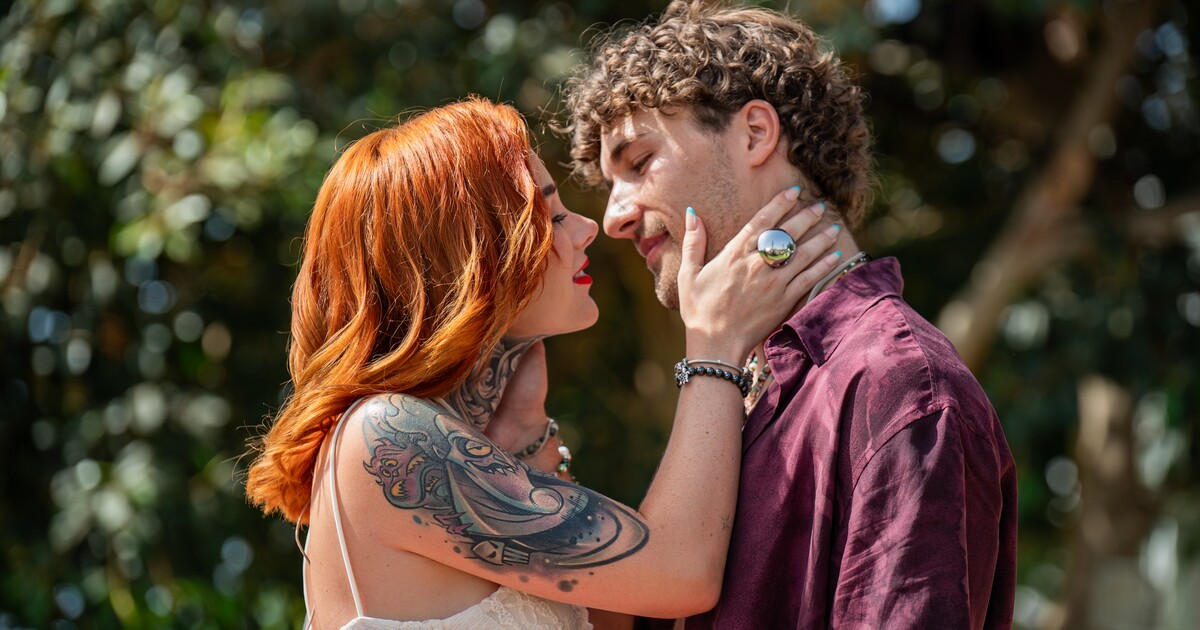 Love Island už má první páry i první vypadlici. Kdo musel vilu opustit?