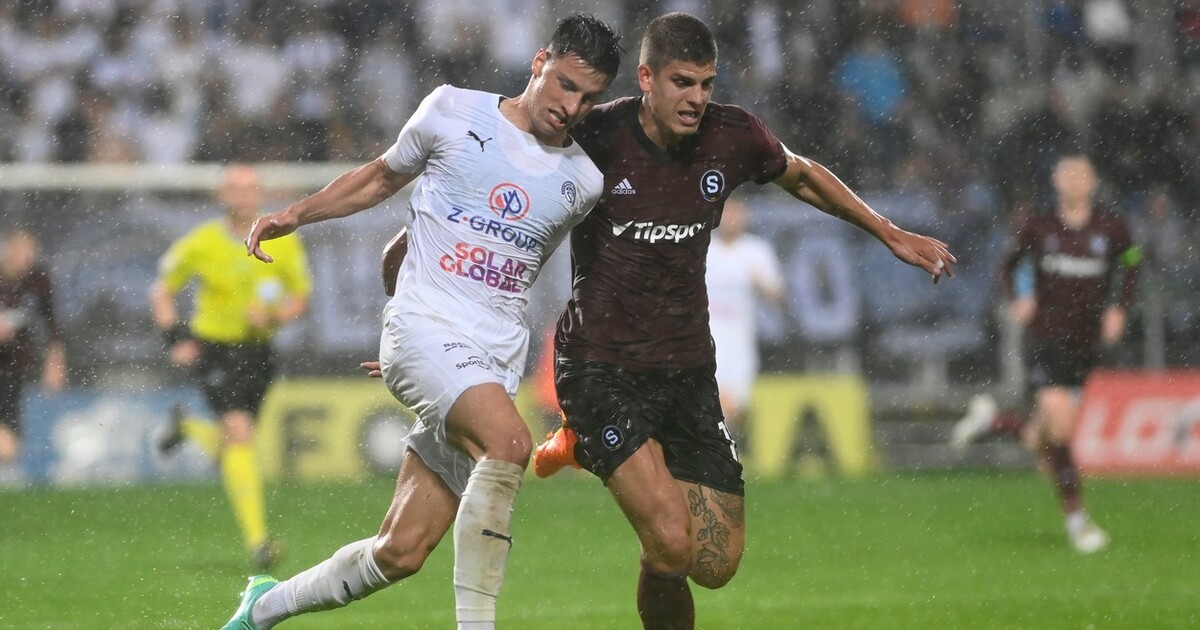 Sparta Praha je fotbalovým mistrem ligy. Letenští získali po devíti letech titul remízou 0:0 na Slovácku