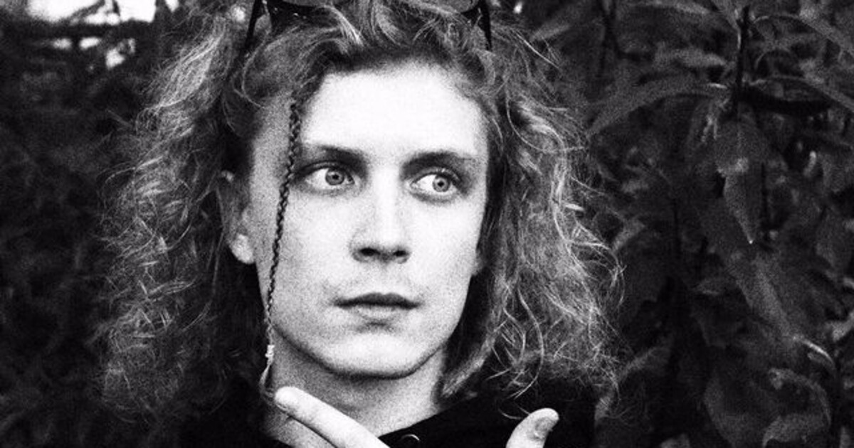 Wizzory a Medooza jsou v podstatě stejný dekadentní hovada, rock v Česku zabil komunismus, tvrdí rapper s rockovým stylem