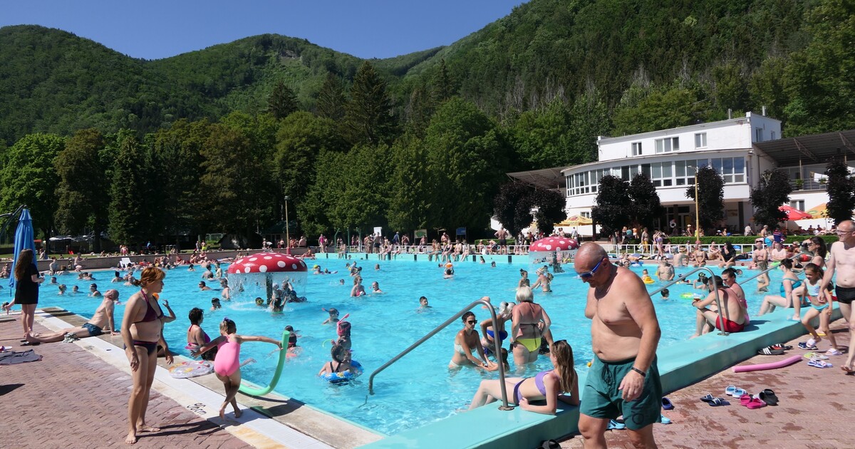 Velká mapa bazénů a přírodních koupališť v Česku: Kde je koupání bezpečné a zadarmo?