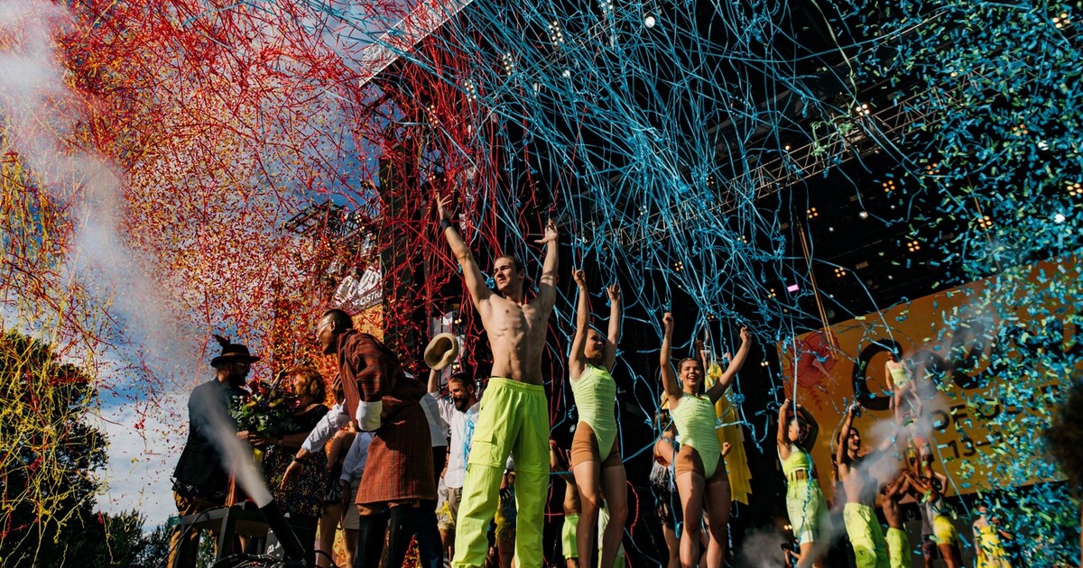 Colours of Ostrava: Zrušené koncerty, duhová kauza, 6 svateb a nejlepší show v historii festivalu | Report