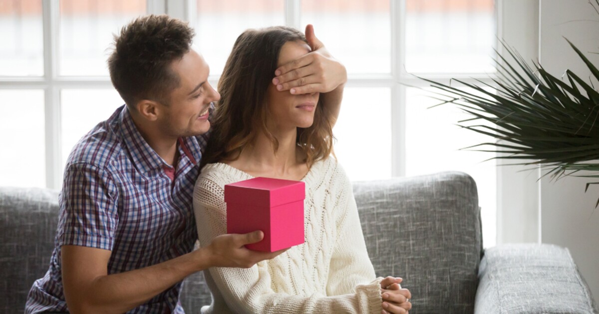 7 tipů na originální dárek pro sestru nejen k Vánocům. Tímto jí vykouzlíš úsměv na tváři