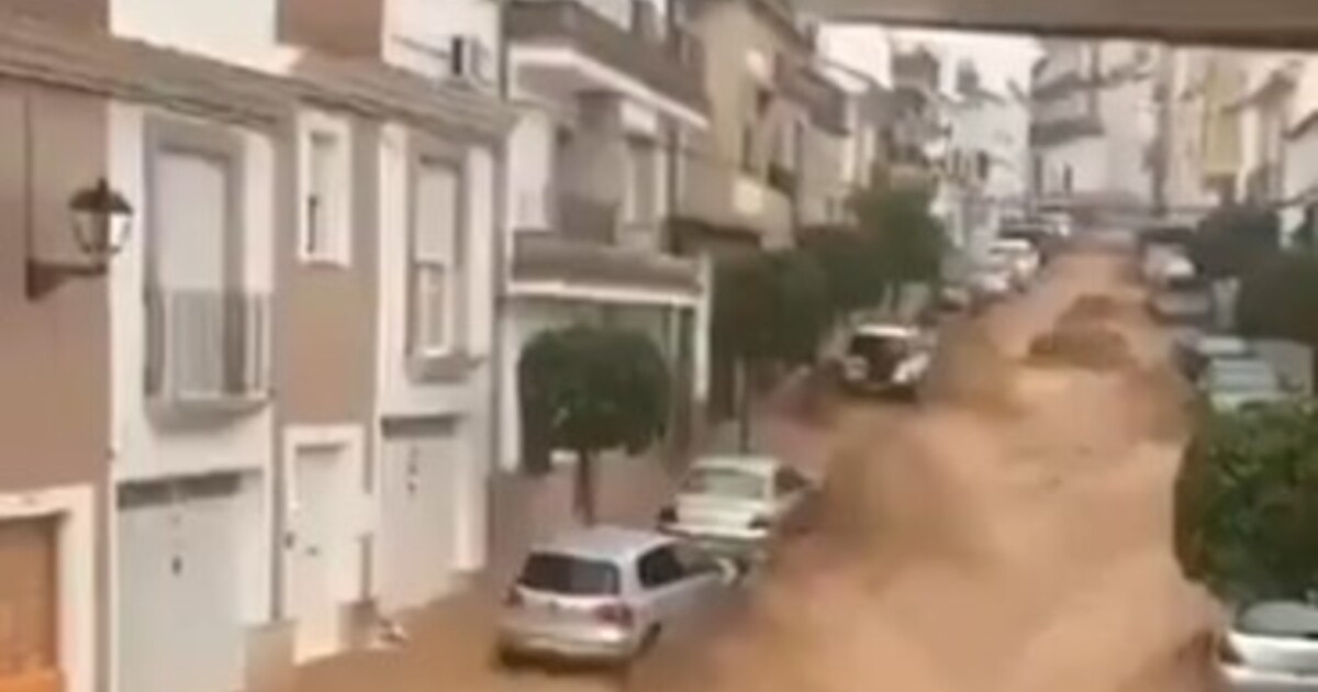 Španělsko zasáhly ničivé bouře. Lidé se potýkají se záplavami, objevilo se i tornádo