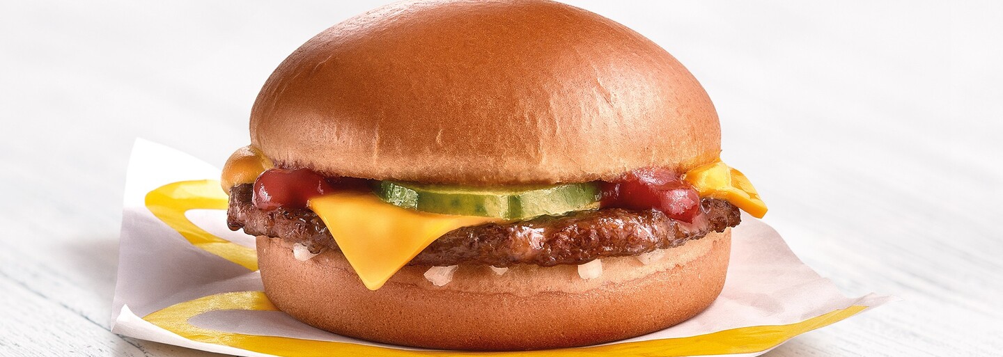 Fastfoody zdražují. Cheeseburger v McDonald's si za 30 korun už nedáš