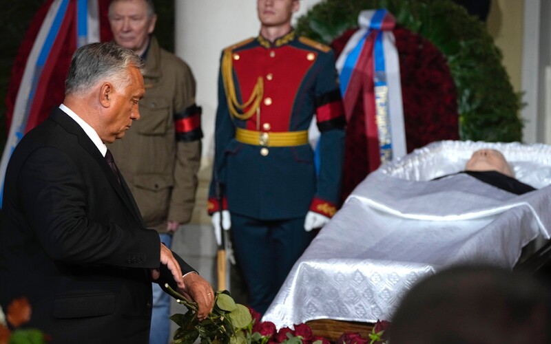 V Moskve pochovali Michaila Gorbačova. Na pohreb prišiel aj maďarský premiér Viktor Orbán, Putin sa ospravedlnil.