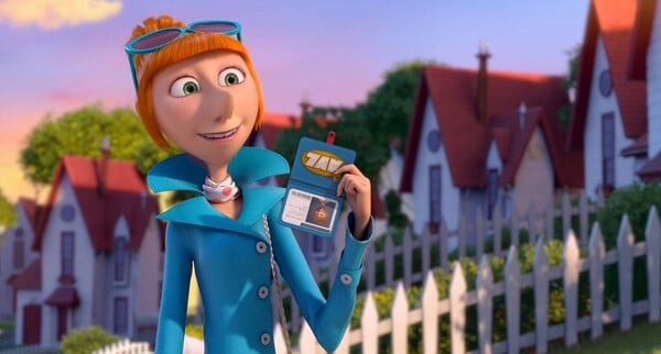Jak se jmenuje zrzavá agentka, do které se Gru zamiluje?