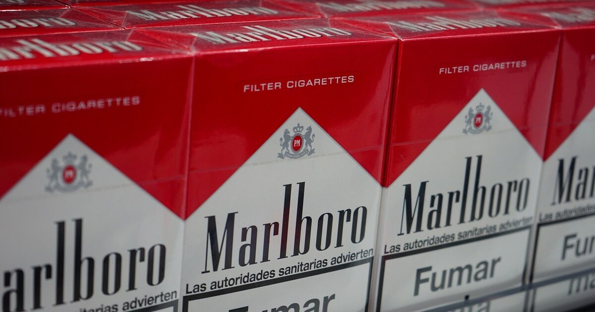 8 a půl milionů fejkových Marlboro: Česká celní správa se spojila se sousedy a rozprášila mezinárodní gang výrobců cigaret
