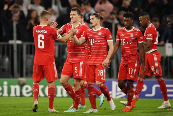 Bayern Mníchov vyhral tohtoročnú skupinu bez jedinej porážky, čo sa klubu podarilo tretíkrát za 4 roky. Ide o nový rekord v skupinovej fáze Ligy majstrov. S kým sa delil Bayern Mníchov o tento rekord donedávna?