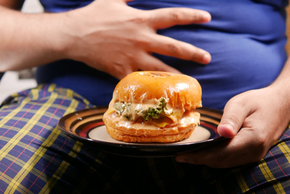 jedlo hlad obezita burger