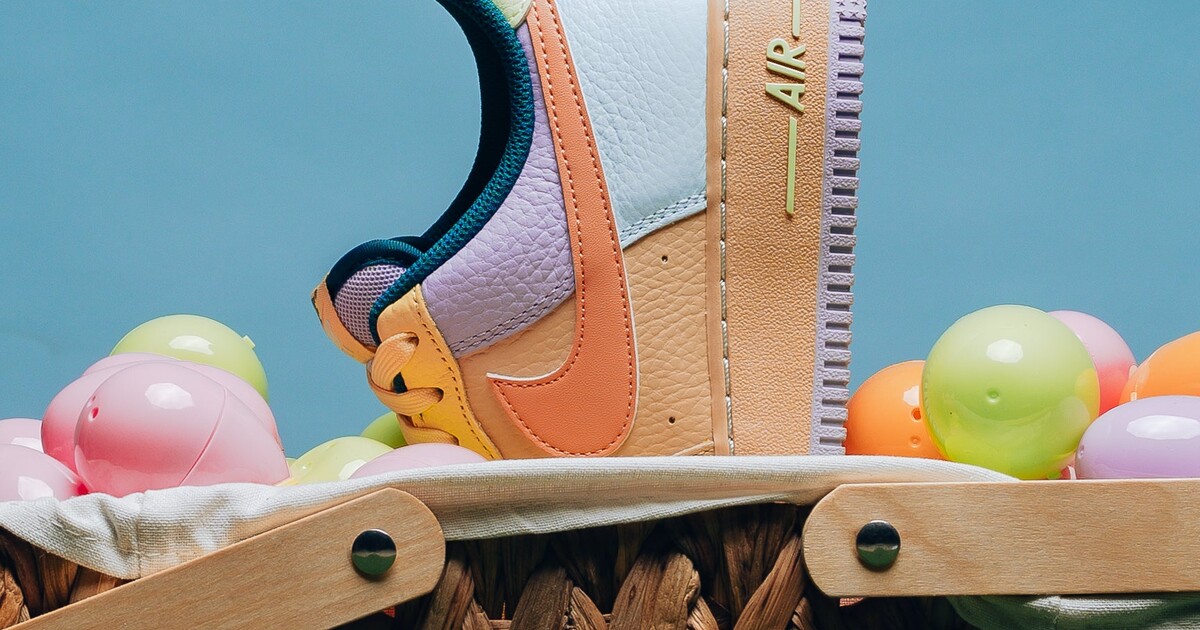 TOP 8 tenisek, které vyjdou v dubnu. Velikonoční Nike Air Force 1 i collabo New Balance x Action Bronson