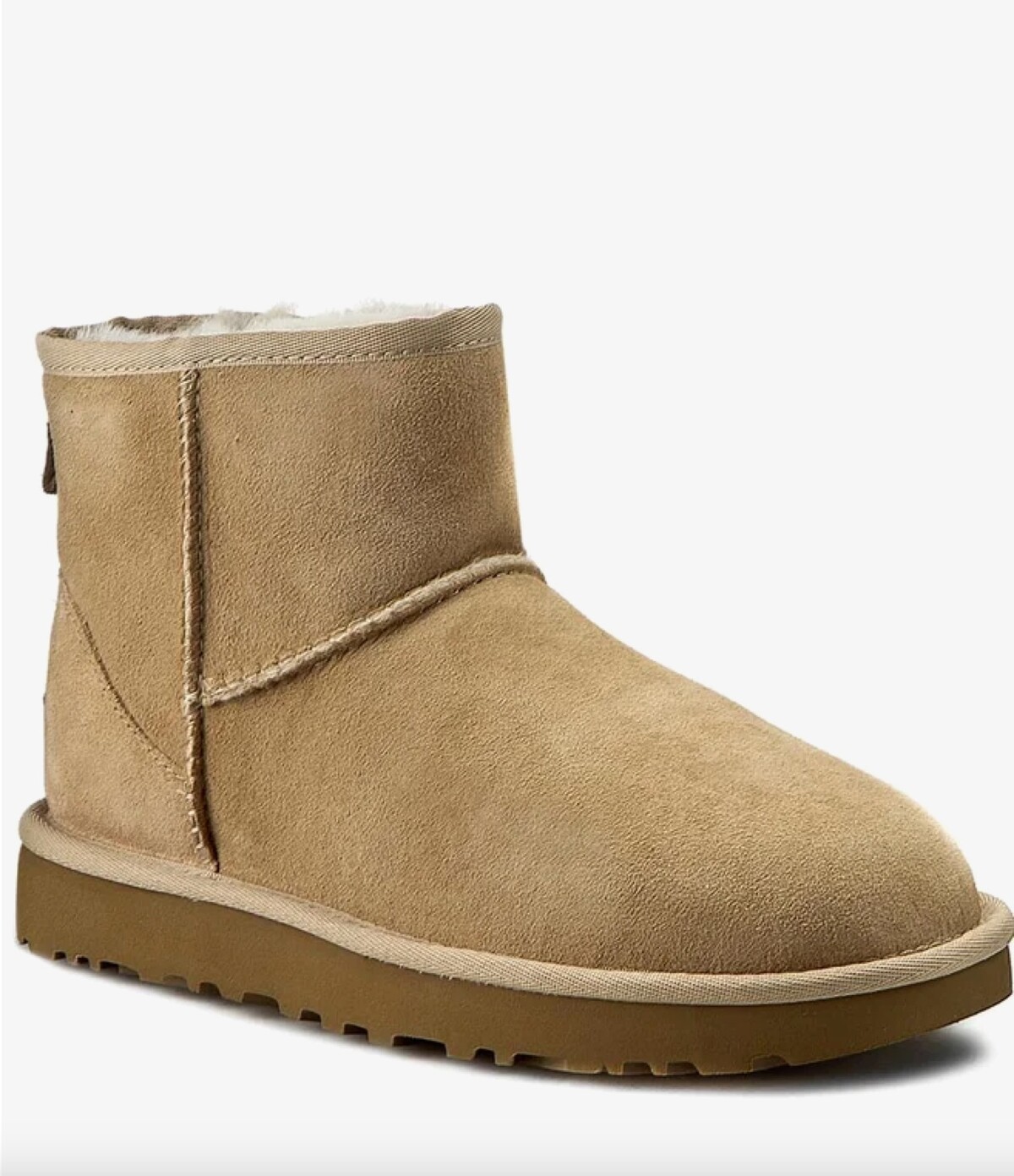 UGG, 4860 korun