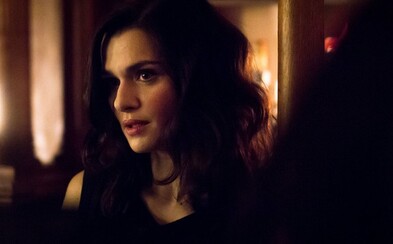 Femme fatale Rachel Weisz nie je tým, za koho sa vydáva v tajomnom romantickom filme Complete Unknown Femme fatale Rachel Weisz nie je tým, za koho sa vydáva v tajomnom romantickom filme Complete Unknown