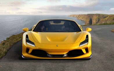 Ferrari prekvapivo odhaľuje až dve super rýchle novinky zároveň. Obe majú na krku rekordy Ferrari prekvapivo odhaľuje až dve super rýchle novinky zároveň. Obe majú na krku rekordy