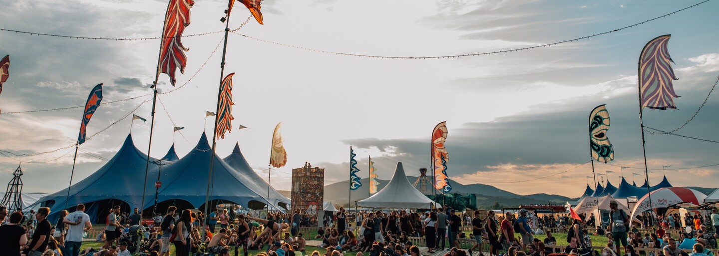 Festivaly pre viac ako 1 000 ľudí pravdepodobne nebudú, ÚVZ nevie predpovedať situáciu, organizátori majú málo informácií