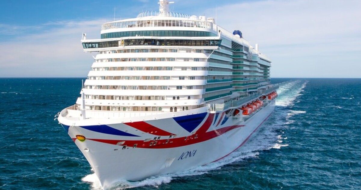 Důchodce zaplatil skoro půl milionu za cestu kolem světa. Loď ho v polovině cesty nechala na jedné ze zastávek