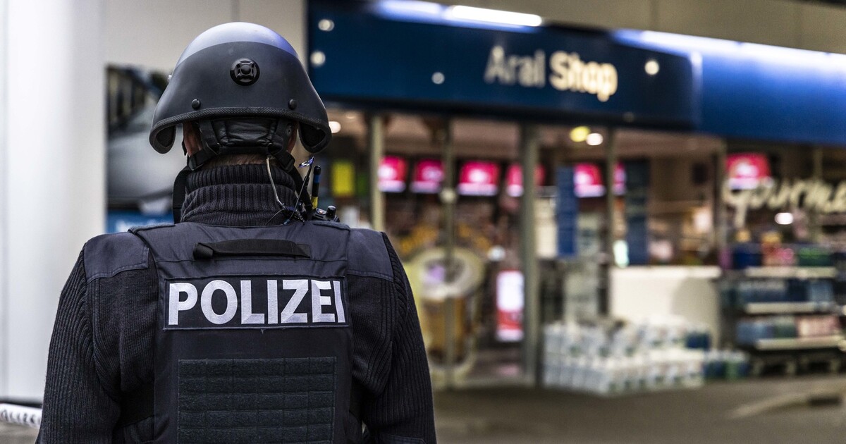 Syrský žadatel o azyl v Rakousku ubodal čtrnáctiletého chlapce. Zastavil ho jiný Syřan, když do něj najel autem