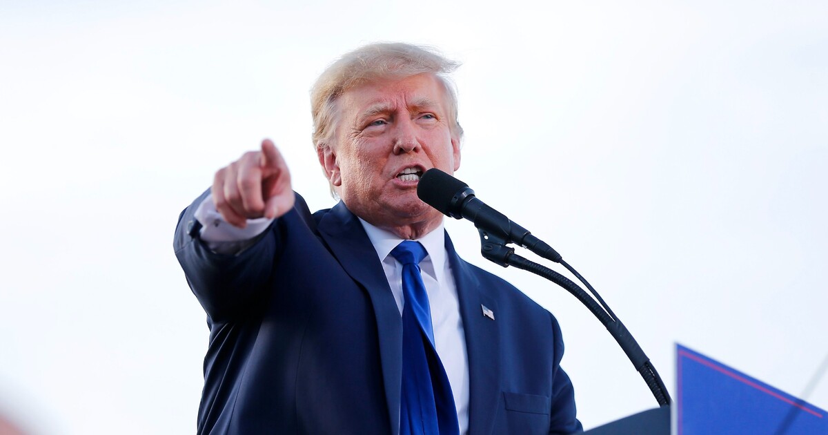 Trump čelí obvinění ze snahy zvrátit výsledky voleb a pokusu o zničení demokratického systému