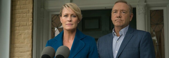 Claire Underwood, žena prezidenta Franka Underwooda, má pre obyvateľov USA pripravený odkaz. Získa ním manželovi potencionálnych voličov?