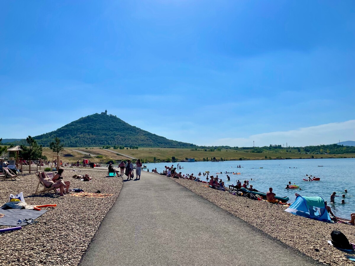 jezero most koupani voda