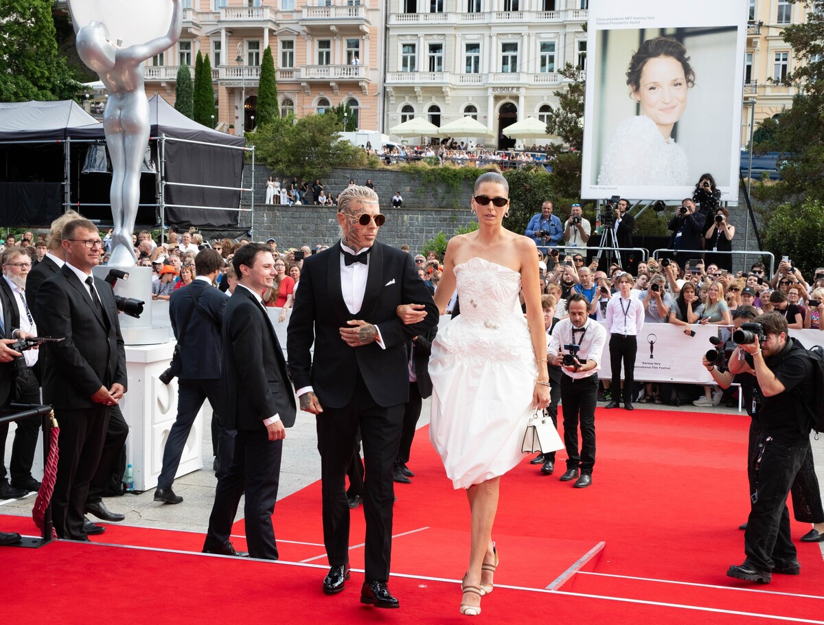 Hana Soukupová a Yzomandias na červeném koberci.