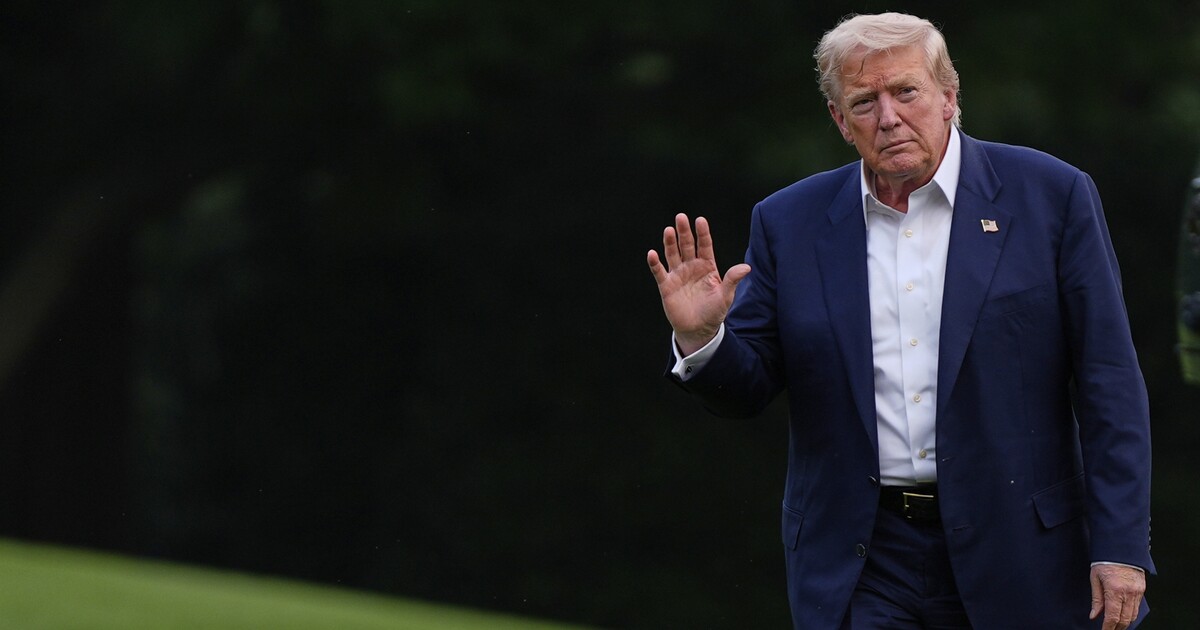 Trump posílá k ruskému pobřeží jaderné ponorky. Reaguje na vyjádření Medveděva