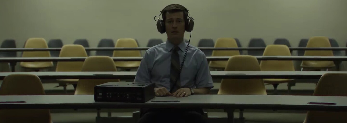 Fincherov Mindhunter neohrozene ašpiruje na titul najlepšieho seriálu tohto roka (Recenzia)