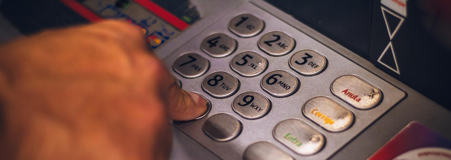 Fio banka spustí sieť bankomatov, ktoré budú podporovať výbery aj vklady