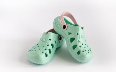 Firma Crocs zavřela poslední pobočku v Itálii Firma Crocs zavřela poslední pobočku v Itálii