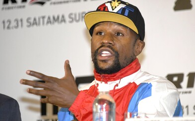 Floyd Mayweather náhle zrušil svoj decembrový zápas, ktorým mal vstúpiť do MMA Floyd Mayweather náhle zrušil svoj decembrový zápas, ktorým mal vstúpiť do MMA