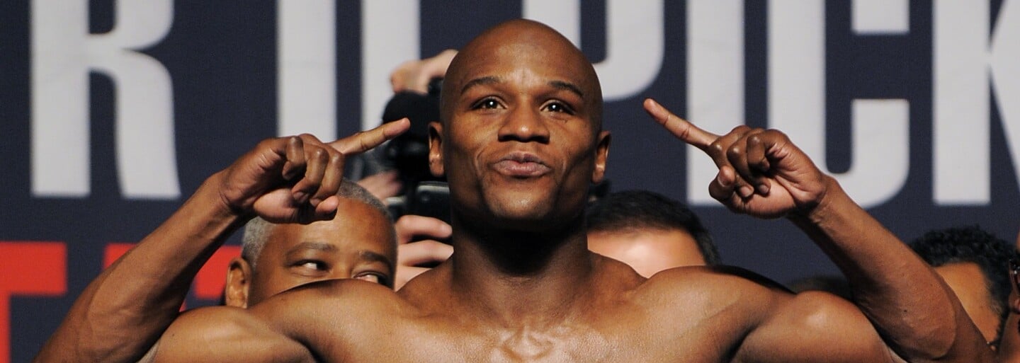 Floyd Mayweather vyhrál svůj poslední zápas kariéry a odchází ze světa boxu jako neporažený!