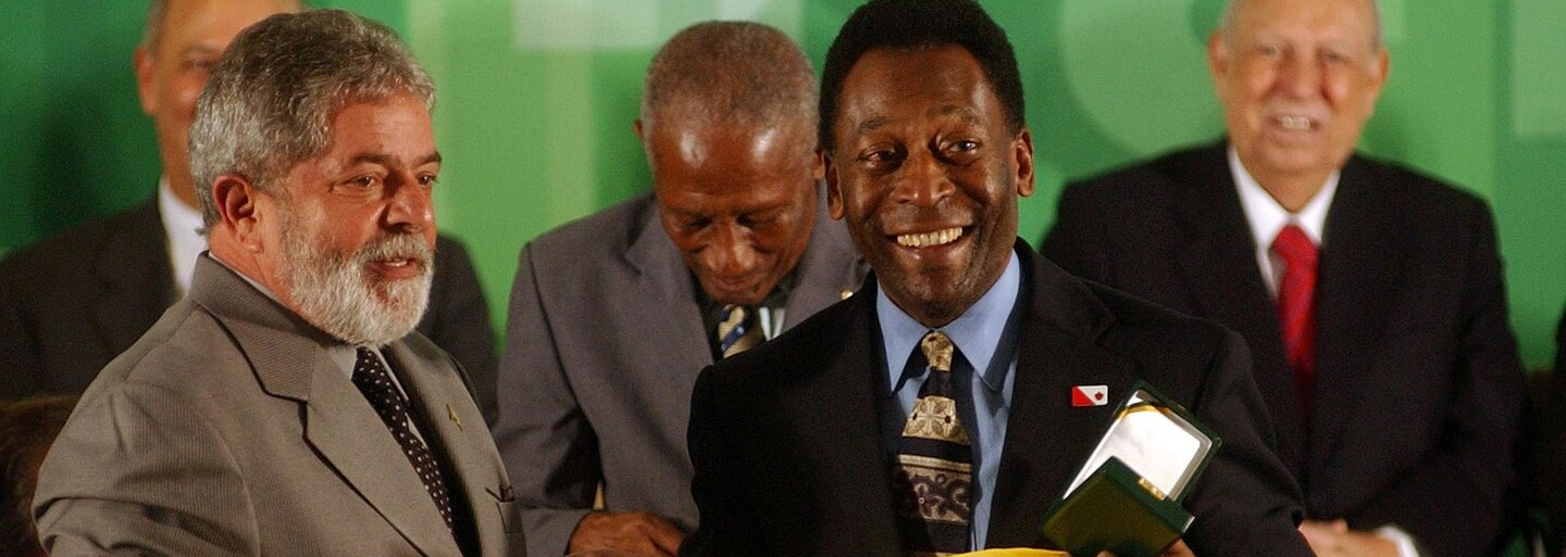 Fotbalová legenda Pelé je v nemocnici. „Jsem silný,“ vzkazuje fanouškům