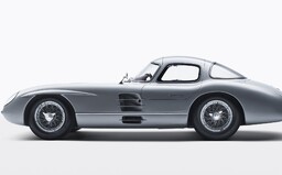 FOTO: Mercedes-Benz prodal nejdražší auto na světě, nový majitel za něj dal 142 milionů dolarů 