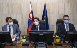 FOTO: Prvé rokovanie vlády pod vedením premiéra Eduarda Hegera, ktorý si vymenil stoličku s Igorom Matovičom