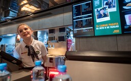 FOTO: Ruská náhrada McDonald’s otevřela své první pobočky, takto to vypadá uvnitř