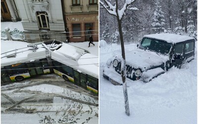 FOTO: Snehová kalamita trápi celé Slovensko. Cestujte, len ak je to nevyhnutné, zatvárajú mnohé priechody