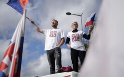 Fotoreportáž: Kdo jsou lidé, které na demonstraci na Václavském náměstí přivedlo nespokojení se současnou vládou?